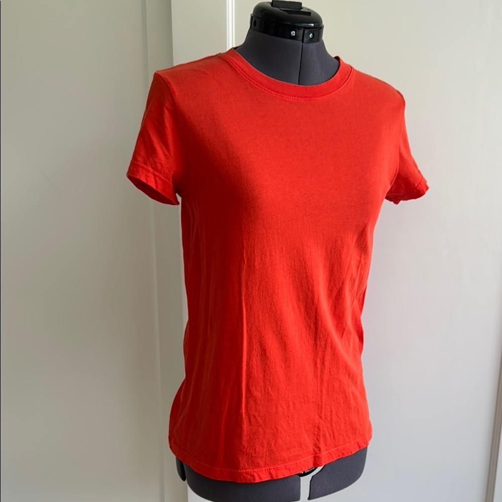 Fitted Red Short Sleeve T-Shirt